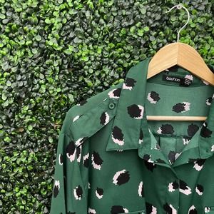 Boohoo, Green Blouse, Plus Size, Women’s Size 20,